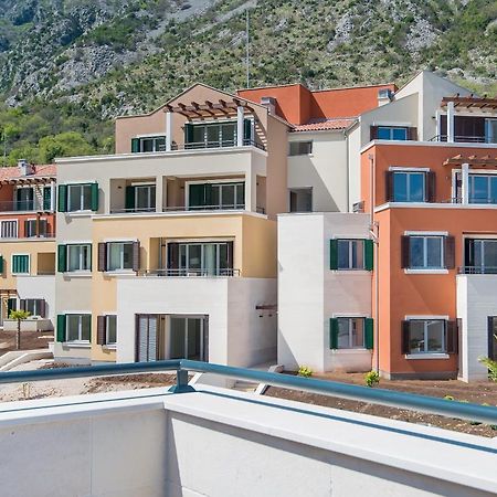 Lavender Bay Apartment F8 Donji Morinj Exteriör bild