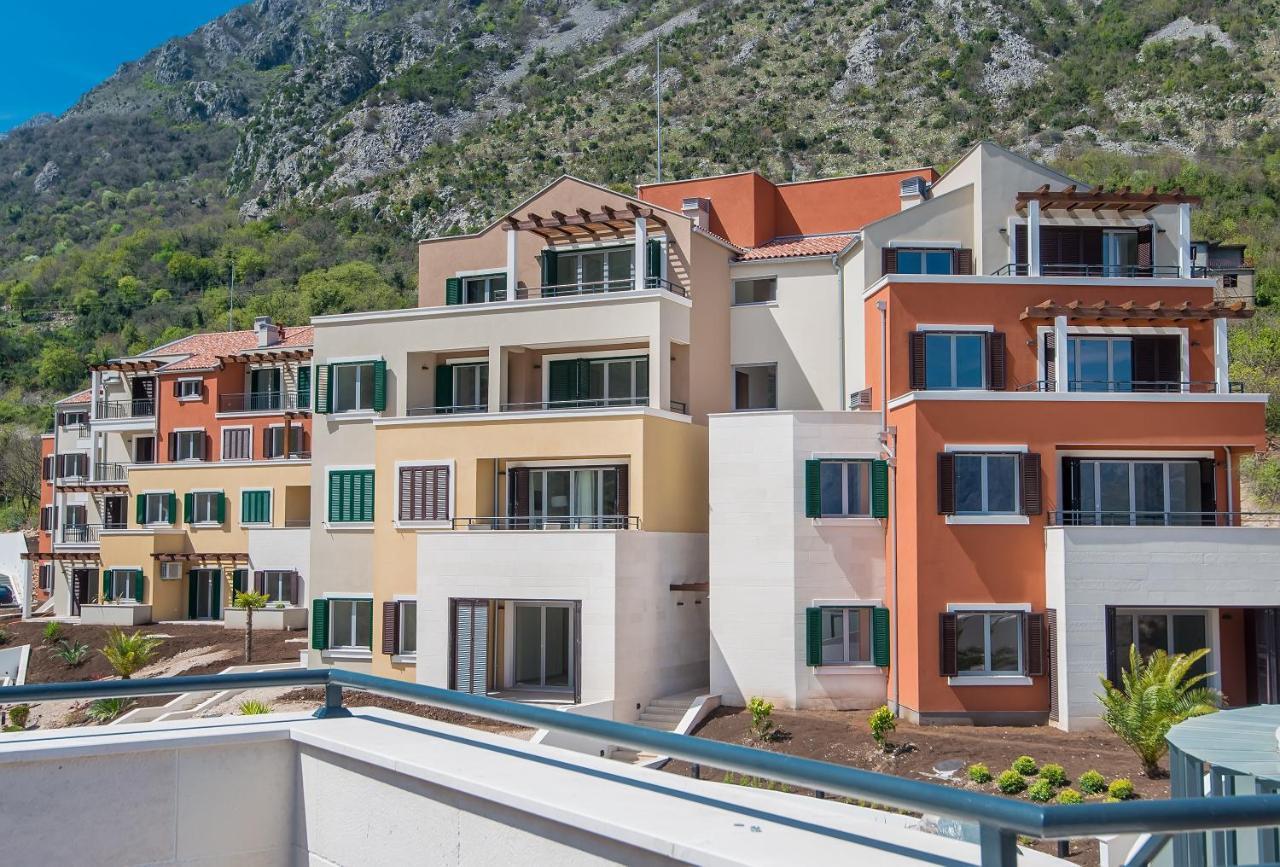 Lavender Bay Apartment F8 Donji Morinj Exteriör bild