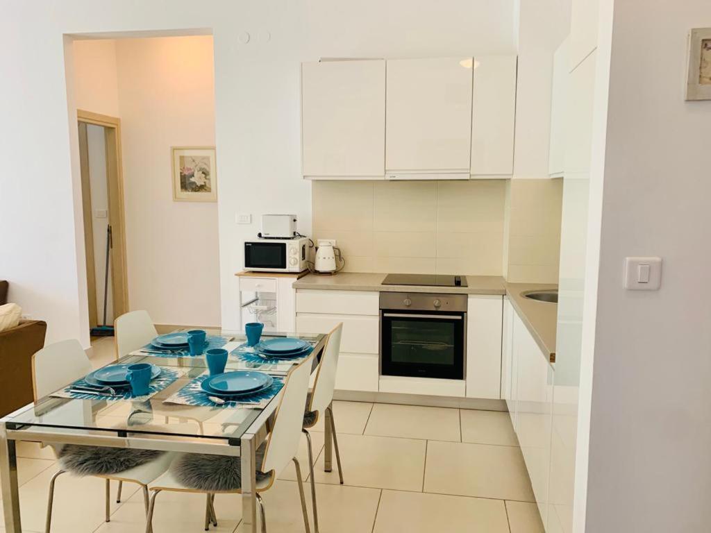 Lavender Bay Apartment F8 Donji Morinj Exteriör bild